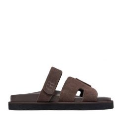 Klapki GINO ROSSI. Brązowe klapki damskie Gino Rossi, bez wzorów, bez obcasa. Za 179.99 zł.