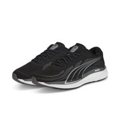 Buty do biegania dla kobiet Puma Magnify Nitro Knit. Białe obuwie do biegania damskie Puma. W wyprzedaży za 416.00 zł.