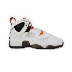 Buty sportowe Air Jordan Jumpman Two Trey GS Shoes. Białe buty sportowe na co dzień damskie Jordan, bez zapięcia. Za 548.99 zł.