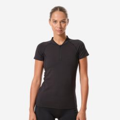 Koszulka krótki rękaw do gimnastyki w wodzie/aquabike damska Nabaiji Elo. Czarne t-shirty damskie Decathlon, bez wzorów, z materiału, bez kołnierzyka. Za 59.99 zł.