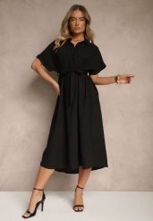 Czarna Wiskozowa Sukienka Koszulowa z Wiązanym Paskiem w Talii Vanisti. Czarne sukienki damskie Renee, na co dzień, l, bez wzorów, z wiskozy, eleganckie, bez kołnierzyka, bez ramiączek, midi, dopasowane. W wyprzedaży za 59.49 zł.