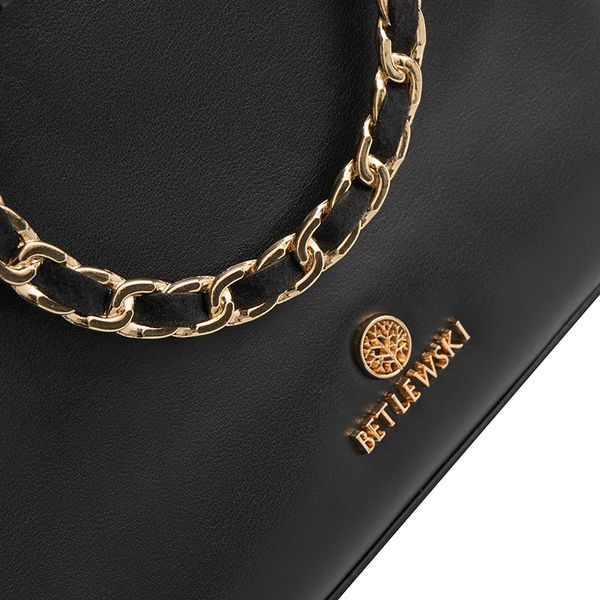 Wizytowa torebka damska MILEY BETLEWSKI® czarny. Czarne torebki klasyczne damskie bez wzorów, ze skóry ekologicznej, bez dodatków. Za 159.99 zł.