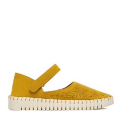 Półbuty Go Soft. Żółte półbuty damskie GO SOFT, bez wzorów, bez obcasa, na płaskiej podeszwie. Za 119.99 zł.