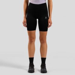 Legginsy krótkie do biegania damskie Odlo ESSENTIAL. Czarne legginsy damskie Odlo, l, bez wzorów. Za 239.99 zł.