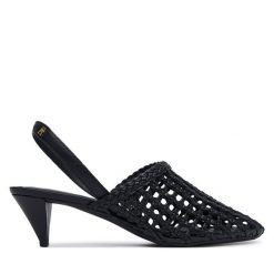 Czółenka Tommy Hilfiger. Czarne czółenka damskie Tommy Hilfiger, bez wzorów, bez obcasa. Za 529.99 zł.