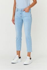 7 FOR ALL MANKIND Jasne jeansy damskie Wind Catcher, Rozmiar 30. Niebieskie jeansy damskie 7 FOR ALL MANKIND. W wyprzedaży za 469.99 zł.