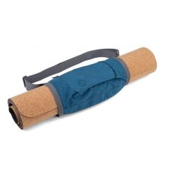 Torba na matę Bodhi Roll'n Go Mini. Niebieskie torebki klasyczne damskie BODHI, bez wzorów, bez dodatków. W wyprzedaży za 79.99 zł.