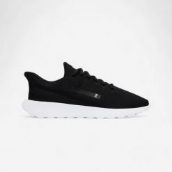 Buty sportowe męskie Decathlon KLNJ Be Essential. Czarne buty sportowe na co dzień męskie Decathlon, z materiału, bez zapięcia, trekkingowe. Za 79.99 zł.