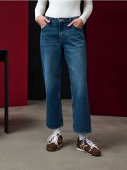 Spodnie jeansowe - granatowy. Niebieskie spodnie materiałowe damskie Sinsay, bez wzorów, z denimu. Za 69.99 zł.