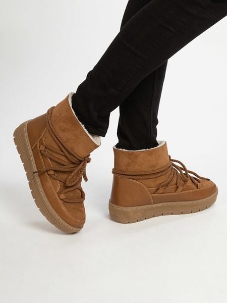 Bellucci Botki zimowe w kolorze jasnobrązowym rozmiar: 38. Brązowe botki damskie Bellucci, na zimę, bez obcasa, bez zapięcia. Za 187.96 zł.