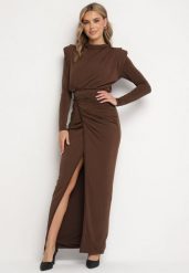 Brązowa Koktajlowa Sukienka o Dopasowanym Kroju z Marszczeniem Besiel. Brązowe sukienki damskie Born2be, l, bez wzorów, eleganckie, bez kołnierzyka, bez ramiączek, maxi, dopasowane. W wyprzedaży za 135.99 zł.