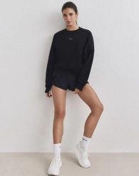 Damska bluza biegowa oddychająca, odprowadzająca wilgoć Le Run czarna. Czarne bluzy z kapturem damskie Aim'n, s, z bawełny. Za 387.00 zł.