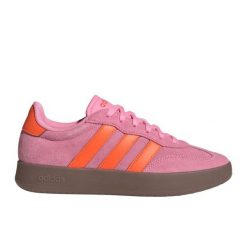 Buty adidas Barreda W JR1200 różowe. Czerwone buty sportowe na co dzień damskie bez wzorów, z gumy. Za 357.94 zł.