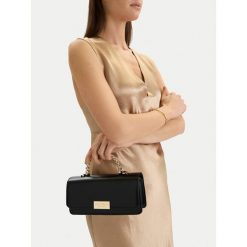 Torebka Nine West. Czarne torebki klasyczne damskie Nine West, bez wzorów, bez dodatków. Za 179.99 zł.