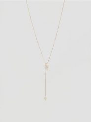 Naszyjnik z naturalnymi perłami - biały. Białe naszyjniki damskie Reserved. Za 99.99 zł.