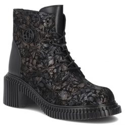 Skórzane botki damskie na klocku w kwiaty czarne Filippo DBT8072/26. Czarne botki damskie Filippo, ze skóry, bez obcasa, bez zapięcia. Za 269.99 zł.