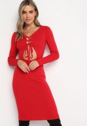 Czerwona Dzianinowa Sukienka Midi z Wycięciem i Wiązaniem Filila. Czerwone sukienki damskie Born2be, na imprezę, bez wzorów, z dzianiny, bez kołnierzyka, bez ramiączek, midi, dopasowane. W wyprzedaży za 95.99 zł.