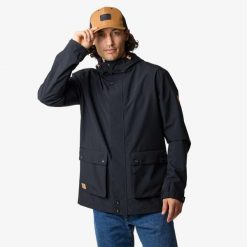 Kurtka outdoor Wędrówki męska Swedemount Sarek Jacket 2.0 wodoodporny. Czarne kurtki outdoor męskie SWEDEMOUNT, m, bez wzorów, bez kaptura. W wyprzedaży za 297.00 zł.