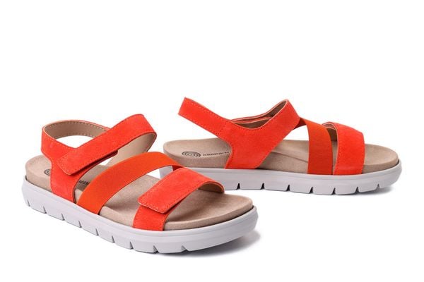DR. BRINKMANN 710270-62 orange, sandały damskie. Brązowe sandały damskie Dr. Brinkmann, bez wzorów, ze skóry, bez obcasa. Za 280.42 zł.