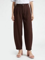 Noisy May spodnie plisowane - NMEli Kobiety Sztuczne włókno brązowy, XS. Brązowe spodnie materiałowe damskie Noisy may, bez wzorów, z włókna, eleganckie. Za 169.95 zł.