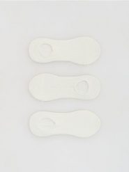 Skarpetki stopki 3 pack - złamana biel. Skarpetki damskie Reserved, bez wzorów. Za 39.99 zł.