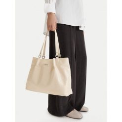 Torebka Lasocki. Torebki klasyczne damskie Lasocki, bez wzorów, bez dodatków. Za 199.99 zł.