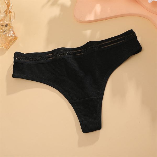 Stringi z szerokim pasem oddychające komfortowe Venira. Czarne stringi damskie Intica, l, bez wzorów, z materiału. Za 49.00 zł.