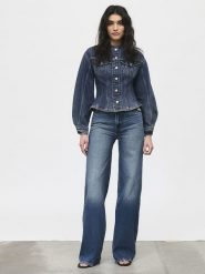 Levi's Kurtka dżinsowa w kolorze niebieskim rozmiar: M. Niebieskie kurtki damskie Levi's, m, bez wzorów, z bawełny, bez kaptura. Za 250.01 zł.