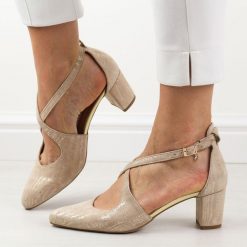 Złote s160 skórzane czółenka damskie na słupku Prestige 2222. Żółte czółenka damskie Prestige, bez wzorów, ze skóry, bez obcasa, na słupku. Za 429.00 zł.