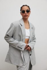 Marynarka typu oversize w kolorze SZARYM - HARLEY. Szare marynarki i żakiety damskie Marsala, m, bez wzorów, z elastanu, eleganckie. Za 499.90 zł.