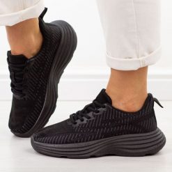 Czarne sportowe buty damskie Filippo Dtn7868/26. Czarne buty sportowe na co dzień damskie Filippo, bez wzorów, z dresówki, trekkingowe. Za 119.00 zł.