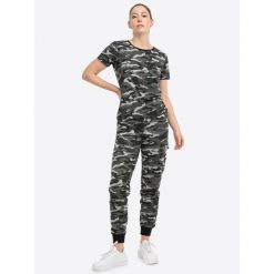 Koszulka damska Lonsdale Margill. Szare bluzki damskie Lonsdale, bez wzorów, sportowe, bez kołnierzyka, bez ramiączek. Za 179.50 zł.