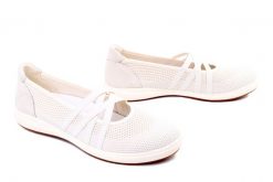 Josef Seibel 67767 325 000 Caren 67 weiss, baleriny damskie. Białe baleriny damskie Josef Seibel, bez wzorów, bez obcasa. Za 329.90 zł.