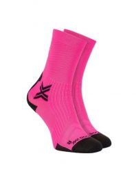 Skarpety X-Socks Bike Perform Crew Pink. Czerwone skarpetki damskie X-Socks, bez wzorów. Za 166.50 zł.