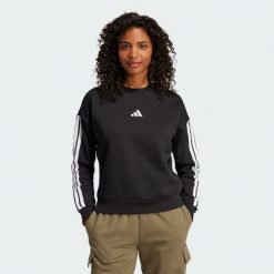 Bluza Essentials 3-Stripes Fleece. Białe bluzy bez kaptura damskie Adidas, bez wzorów, z materiału, bez ramiączek, bez kaptura. Za 219.00 zł.