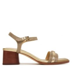 Sandały MICHAEL Michael Kors. Żółte sandały damskie MICHAEL Michael Kors, bez wzorów, bez obcasa, na słupku. Za 629.99 zł.