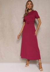 Ciemnoróżowa Sukienka o Rozkloszowanym Kroju z Ozdobnym Paskiem Desiliena. Czerwone sukienki damskie Renee, na spotkanie biznesowe, m, bez wzorów, z denimu, eleganckie, bez kołnierzyka, bez ramiączek, maxi, kopertowe. W wyprzedaży za 90.99 zł.