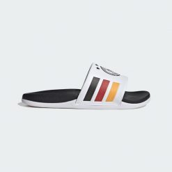 Klapki adilette komfort 2.0 Niemcy. Białe klapki damskie Adidas, bez wzorów, bez obcasa. Za 219.00 zł.