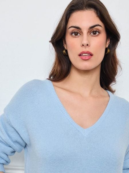 CXL by Christian Lacroix Sweter w kolorze błękitnym rozmiar: onesize. Niebieskie swetry klasyczne damskie CXL by Christian Lacroix, bez kołnierzyka. Za 199.95 zł.