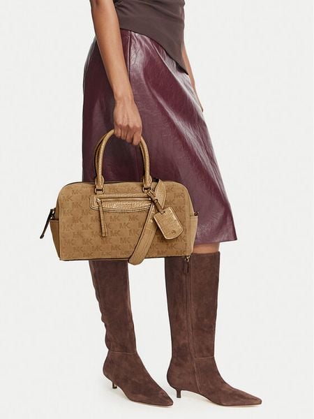 MICHAEL Michael Kors Torebka Jet Set Travel 30F6ATVS6S Khaki. Brązowe torebki klasyczne damskie MICHAEL Michael Kors, bez wzorów, ze skóry, bez dodatków. Za 1,539.00 zł.