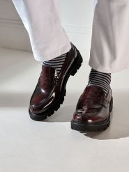 British Passport Skórzane mokasyny "Penny" w kolorze bordowym rozmiar: 43. Czerwone mokasyny męskie British Passport. Za 478.99 zł.