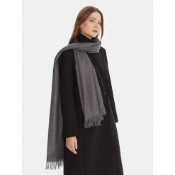 Szal Weekend Max Mara. Szare szaliki i kominy damskie Weekend Max Mara, bez wzorów. Za 779.99 zł.
