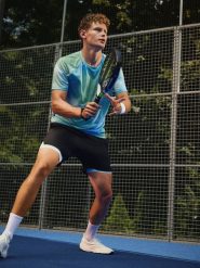 4F Spodenki tenisowe 2w1 szybkoschnące męskie - czarne M. Czarne szorty sportowe męskie 4f, m, z materiału, na fitness i siłownię. Za 169.99 zł.