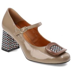 Beżowe Czółenka Armodo Eleganckie Obuwie Damskie Na Obcasie. Brązowe czółenka damskie Armodo, bez wzorów, z lakierowanej skóry, bez obcasa, na obcasie. Za 339.00 zł.