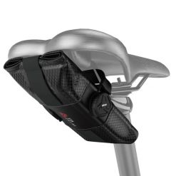 Torba/rolka podsidołowa XL KOM Cycling SR02. Czarne torebki klasyczne damskie KOM CYCLING, bez wzorów, bez dodatków. Za 219.00 zł.