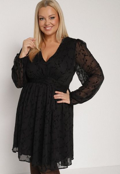 Czarna Rozkloszowana Sukienka z Siateczki z Kwiatowym Wzorem Vidnessa. Czarne sukienki damskie Born2be, na co dzień, plus size, bez wzorów, z poliesteru, klasyczne, bez kołnierzyka, plus size, bez ramiączek, rozkloszowane. Za 149.99 zł.