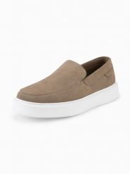 Zamszowe półbuty męskie slip on na grubej podeszwie – ciemnobeżowe V1 - Rozmiar: 43. Brązowe półbuty męskie Ombre Clothing, z gumy, bez zapięcia. W wyprzedaży za 169.99 zł.