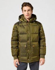 WRANGLER MĘSKA KURTKA ZIMOWA PARKA JACKET IVY GREEN 112357395 W4E6016396. Zielone kurtki męskie Wrangler, na zimę, m, bez wzorów. Za 499.99 zł.