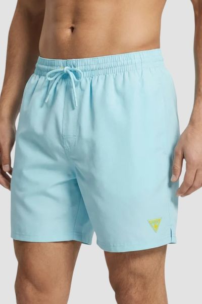 GUESS Błękitne męskie kapielówki New Basic, Rozmiar S. Niebieskie kąpielówki męskie Guess, m, z aplikacjami. Za 259.99 zł.