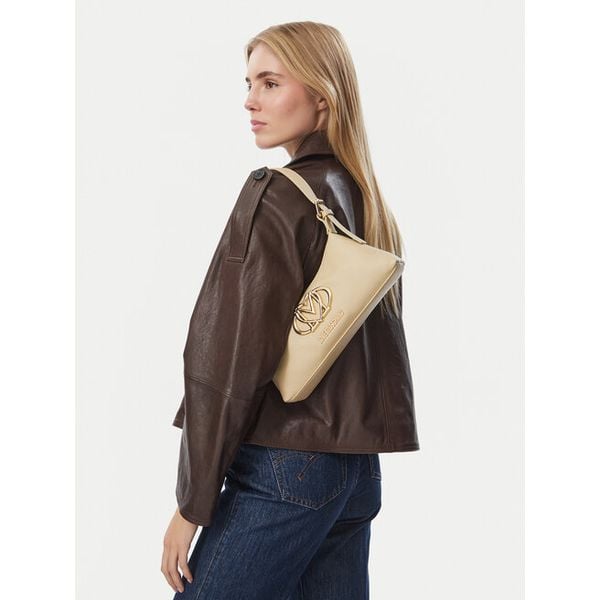 Torebka LOVE MOSCHINO. Brązowe torebki klasyczne damskie Love Moschino, bez wzorów, bez dodatków. Za 729.99 zł.